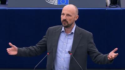 دفاع طوفانی از ایران در پارلمان اروپا را ببینید