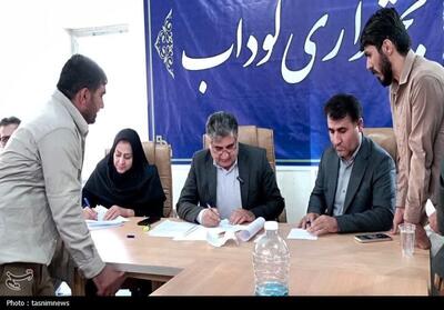 فرماندار بویراحمد: با آسفالت و توسعه اقتصادی، لوداب را به الگو تبدیل می‌کنیم - تسنیم