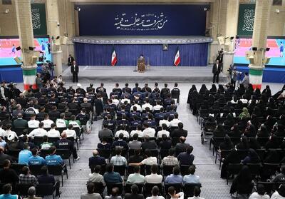 حاشیه‌نگاری تسنیم از دیدار ورزشی‌ها با رهبر انقلاب؛ از سلام نظامی تا انگشتری که به یک ناشنوا رسید - تسنیم