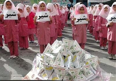 توزیع شیر رایگان در مدارس مناطق کمتر برخوردار استان یزد از سر گرفته می‌شود - تسنیم