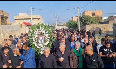  مادر شهید صفری در کنار فرزند شهیدش آرام گرفت