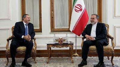دیدار و گفتگوی دستیار ویژه رئیس‌جمهور جمهوری آذربایجان با عراقچی
