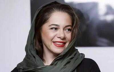  چهره ها/ تیپ و استایل ساده مستانه مهاجر در یک مراسم