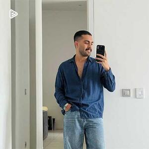 من تموم زندگیمو دنبال یکی شبیه تو بودم...