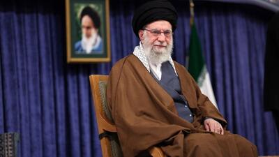 وقتی رهبری یقه ترامپ را رها نکردند | دست ترامپ در برابر آیت الله خامنه‌ای رو است | آنجا که ترامپ احساس ناکامی و شکست روانی کرد