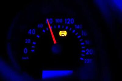  چراغ ABS روشن شد؟ سریع دست‌به‌کار شوید!