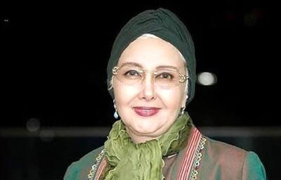  تصویری جالب و دیده نشده از کتایون ریاحی در کنار خواهرانش