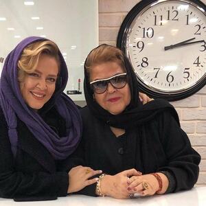  تاریخ وبگردی | گریم هندی بهاره رهنما و مادرش ! ببینید شبیه به آشواریا شد !