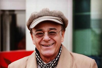  تاریخ وبگردی |نگاهی داریم به تیپ و استایل آقای بازیگر با تجربه رضا بابک