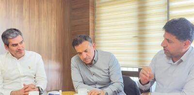  بررسی طرح‌های مشارکتی شرکت توسعه و نگهداری اماکن ورزشی کشور در همدان