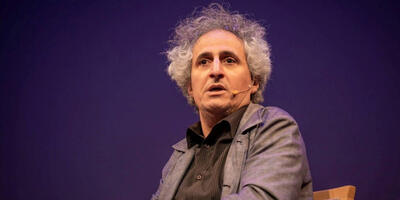  دمپایی‌های محسن نامجو روی صحنه سوژه کاربران شد! - چی بپوشم