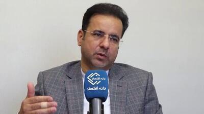 شکاف‌های نسلی و اجتماعی درون جامعه آمریکا بیدار شده و ازدحامی که در خیابان‌ها می‌بینیم هشدار بزرگی را در پی دارد