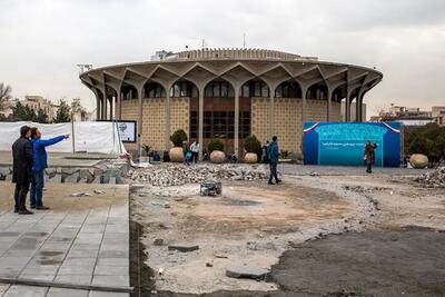 تئاتر شهر با زبان بی‌زبانی از مشکلات شهر می‌گوید/ مگر می‌توان در شهری پر از نابرابری، برای خود جزیره ساخت؟