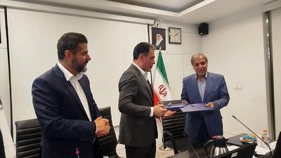 تفاهمنامه همکاری ملی و بین المللی اتاق بازرگانی ایران و کانون جهانگردی و اتومبیلرانی امضا شد