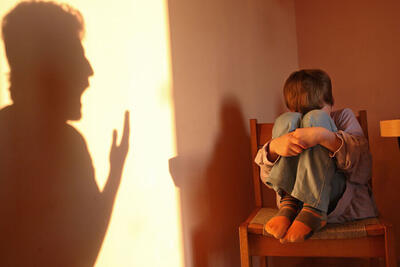  همیشه شاکی بودن مغز شما را در یک چرخه منفی گیر می‌اندازد