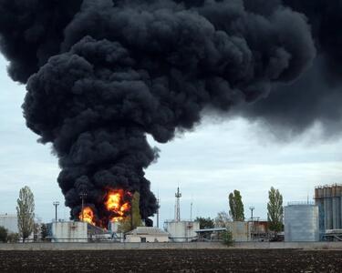  آتش‌سوزی‌های مرموز در پالایشگاه‌های مجارستان و رومانی