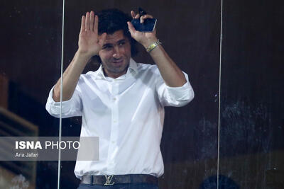  واکنش عقیلی به شعار هواداران سپاهان علیه حسین حسینی