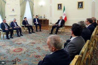  پزشکیان در دیدار مشاور امنیت ملی عراق: هرگاه وحدت و انسجام میان کشورهای اسلامی برقرار باشد، توطئه‌های آمریکا و رژیم صهیونیستی علیه ملت‌های منطقه به نتیجه نخواهد رسید