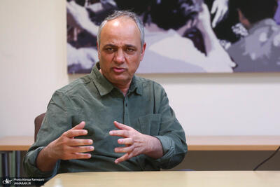  زیدآبادی: خیلی افراد بخصوص طیف تندرو اصولگرایان در زمینه مناظره مقلد احمدی‌نژاد شده‌اند؛ تکه‌پرانی‌های نامربوط جای استدلال را می‌گیرد/ این شیوه در وضعیت انتخاباتی شاید کمکشان کند اما در شرایطی که جامعه دنبال راهی برای عبور از بحران‌هاست، نتیجۀ معکوس دارد!