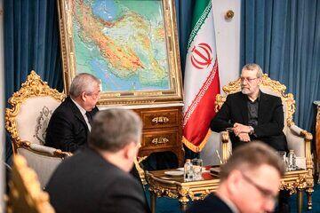  قدردانی لاریجانی از مواضع روسیه در دیدار با نماینده پوتین