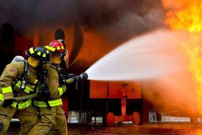  ببینید |  تصاویری از انفجار در پالایشگاه‌های نفت مجارستان و رومانی