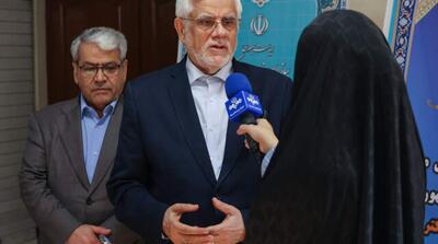 عارف : در اصلاح ساختاری جایگاه و دریافتی کارمندان باید ثابت بماند - مردم سالاری آنلاین