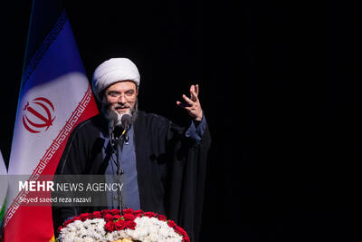  حجت‌الاسلام قمی: زندگی با آیه‌ها باید قرآن را در عمق زندگی جاری کند