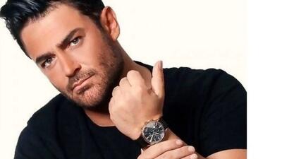  عکس خیره‌کننده محمدرضا گلزار در ماشین آفرود زرد لاکچری