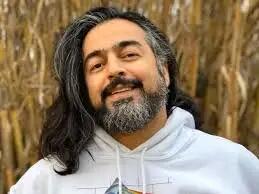  پرواز همای: نمی‌گذارند معین به ایران بازگردد