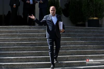  اخطار وزیر بازار مرغ را ثابت نگه می‌دارد؟