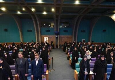انتخاب اصفهان به عنوان پایلوت برنامه‌های معاونت زنان و خانواده ریاست جمهوری فیلم - تسنیم