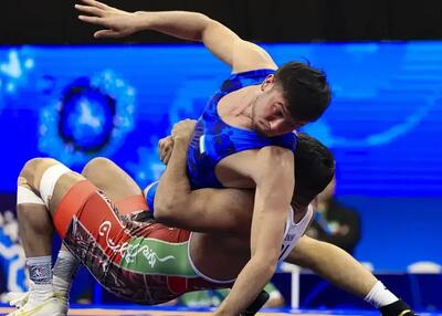  یک فینالیست در چهار‌ وزن دوم کشتی فرنگی