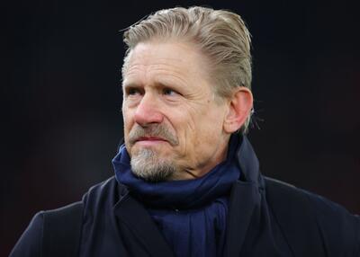  کاپیتانی را فورا از برونو بگیرید و به مگوایر بدهید