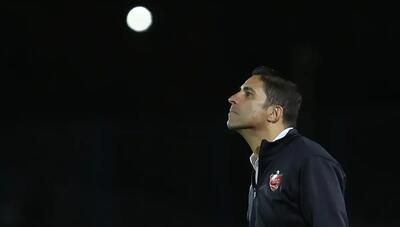 معمای ادامه کار وحید هاشمیان در پرسپولیس؛ عزت نفس یا غرامت مالی؟