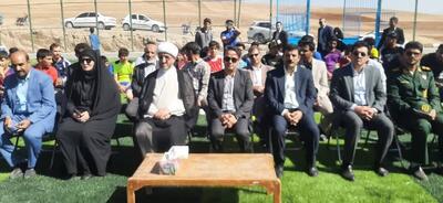  افتتاح زمین چمن مصنوعی روستایی در  سلسله
