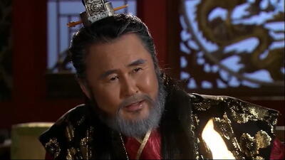  تیپ جذاب سانگای  امپراطور بادها  در ۷۰ سالگی کنار همسر واقعیش!