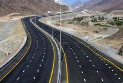  معینی: ۱۶۱ کیلومتر از آسفالت آزادراه کاشان-قم روکش و بهسازی شد
