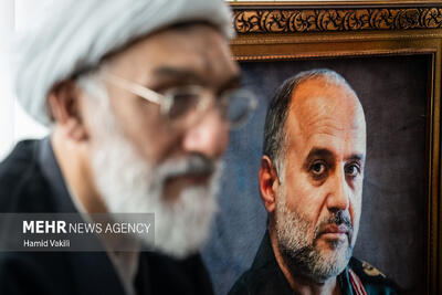 دیدار رئیس مرکز اسناد انقلاب اسلامی با خانواده سپهبد شهید غلامعلی رشید