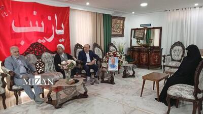 رئیس سازمان زندان‌ها با خانواده شهید قناعت‌کار دیدار کرد