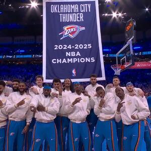 آغاز فصل جدید NBA با پیروزی گلدن استیت و اوکلاهماسیتی - پارس فوتبال