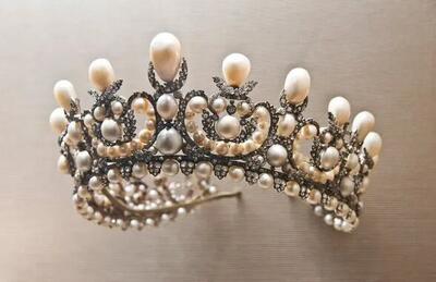  ارزش جواهرات سرقتی لوور اعلام شد