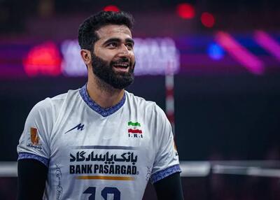 اسفندیار از روی صندلی شاهد شکست تیم جدید