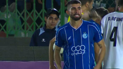  علیرضا کوشکی به دلیل حرکت غیرورزشی اخراج شد