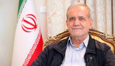 رئیس‌جمهور: آنان که از خارجِ کشور، پمپاژ ناامیدی می‌کنند خودفروخته‌اند
