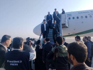  پزشکیان: بدون نقشه راه توسعه امکانپذیر نیست / مشکلات کشور با کمک نخبگان قابل حل است
