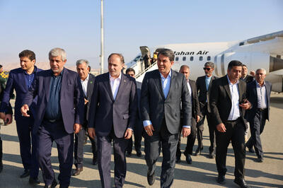  وزیر جهاد کشاورزی وارد جیرفت شد