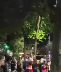  اقدام باورنکردنی راننده زن؛ زیر گرفتن سارقان تا رسیدن پلیس!