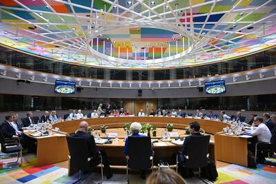  اروپا زیر تیغ بحران‌ها؛ نشست سران میان جنگ و آتش‌بس