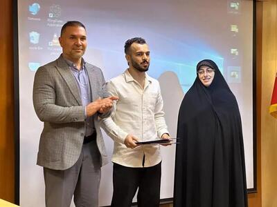تقدیر از سالار آقاپور، بهترین بازیکن فوتسال آسیا - پارس فوتبال