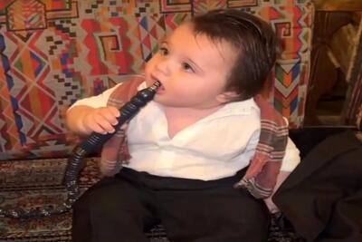  آواز شاد؛ برا پسربچه بلا لرستانی پلی کردن یه تیریپ لاتی و لوتی اومد قند تو دلت آب شه